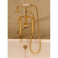 Cezares GOLF-VDPS-03/24-Bi Смеситель для ванны, с ручным душем, напольный, золото 24 карат/ручки белые