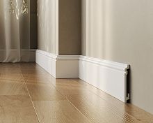 Quick-Step белый напольный плинтус из HD полимера QSSKRW51100