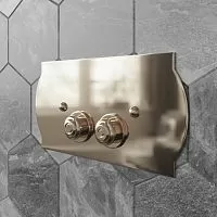 TW collection TW300.4gold TW 300.4, клавиша смыва для бачков Geberit UP320/720, 33*2,5*h17, установка со смещением вправо 14мм, материал латунь, цвет светлое золото